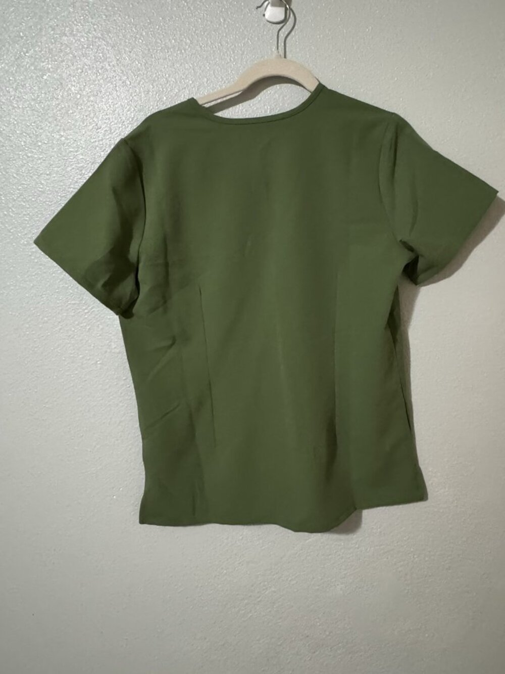 Figs Scrub Set in Fern -Top is NWT - Picture 7 of 8